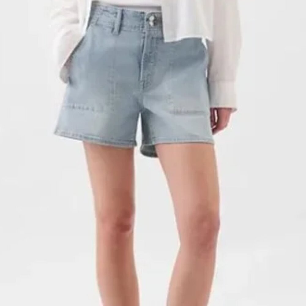 GAP 4" High Rise Light Wash Denim Utility Shorts/ NWT/30